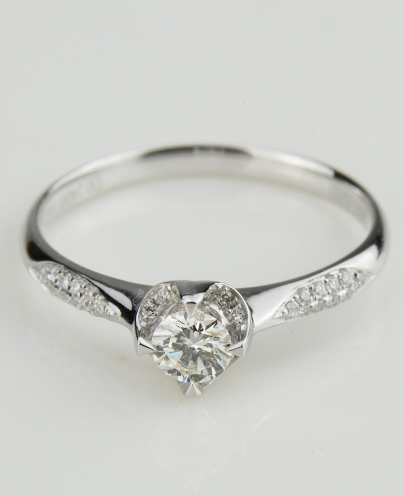 18K金鑽石戒指-滿天星（已售）