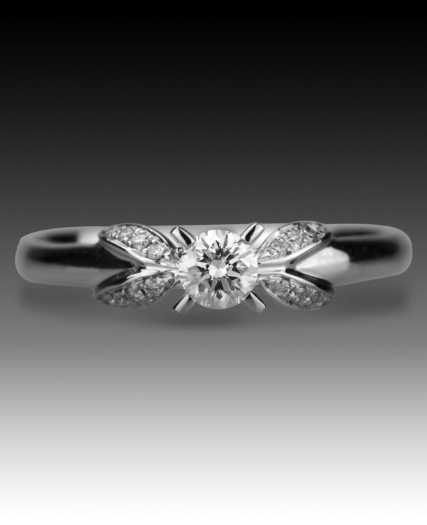 18K金鑽石戒指-心翼（已售）