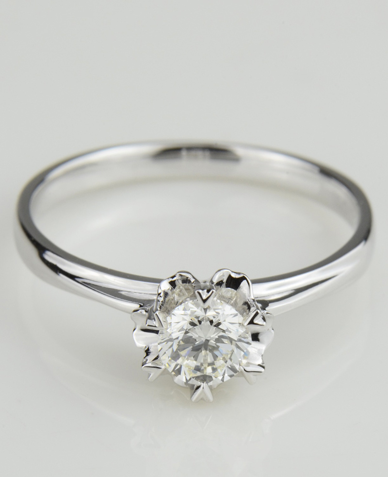 18K金鑽石戒指-雪絨花（已售）